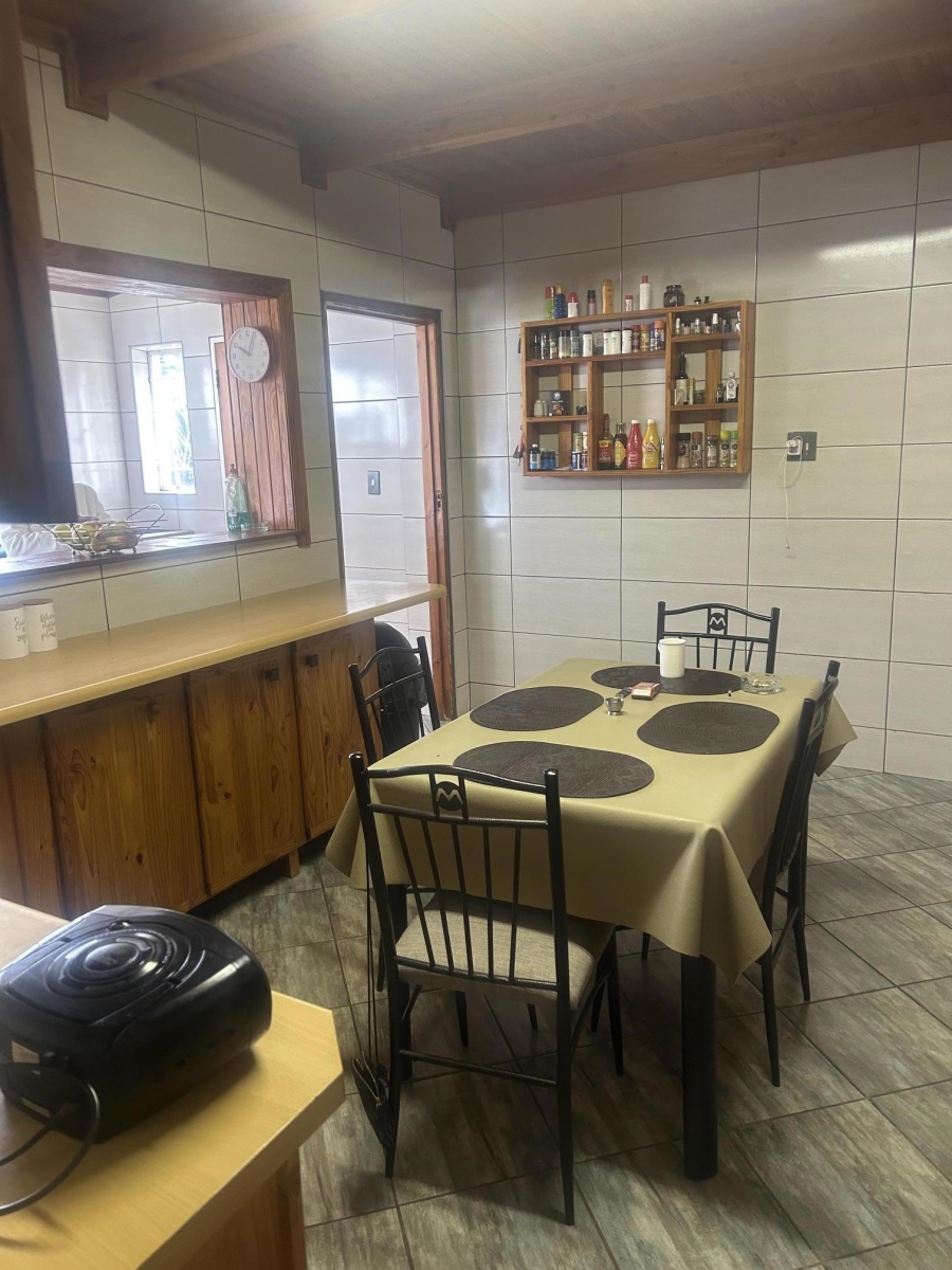 5 Bedroom Property for Sale in Viljoenskroon Free State